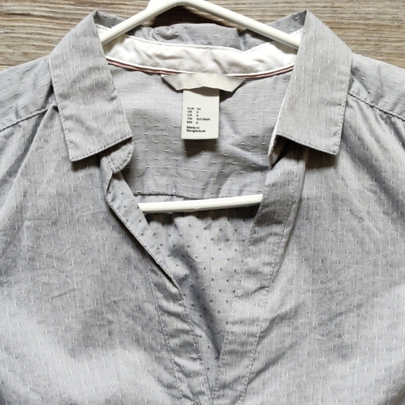 H&M | Grey button down - Picture 2 of 2